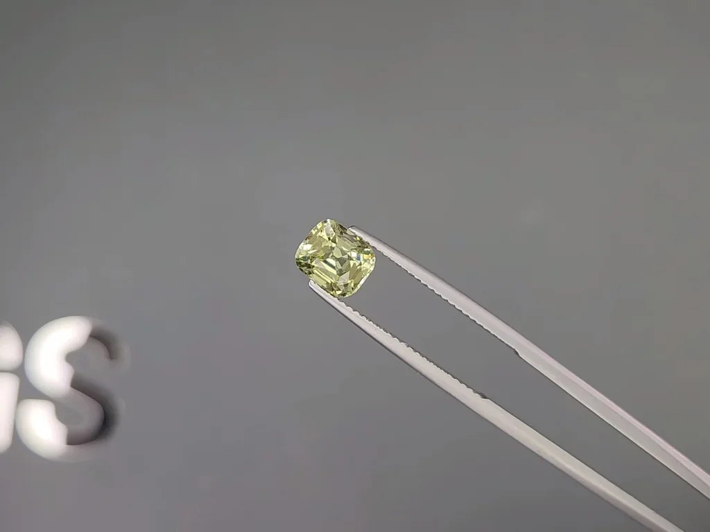 Yellowish-green grossular garnet in cushion cut 1.62 carats, Tanzania Image №3