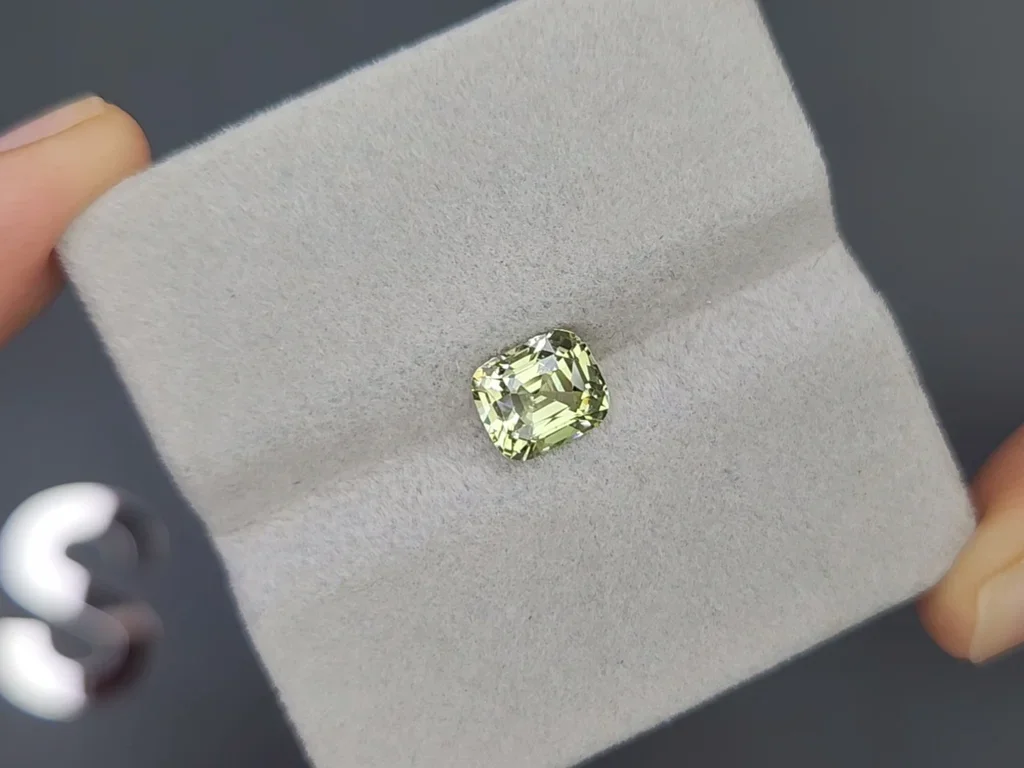 Yellowish-green grossular garnet in cushion cut 1.62 carats, Tanzania Image №4