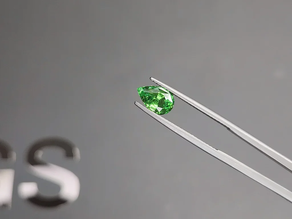 Neon Green tsavorite garnet in pear cut 1.40 carats, Tanzania  Image №3