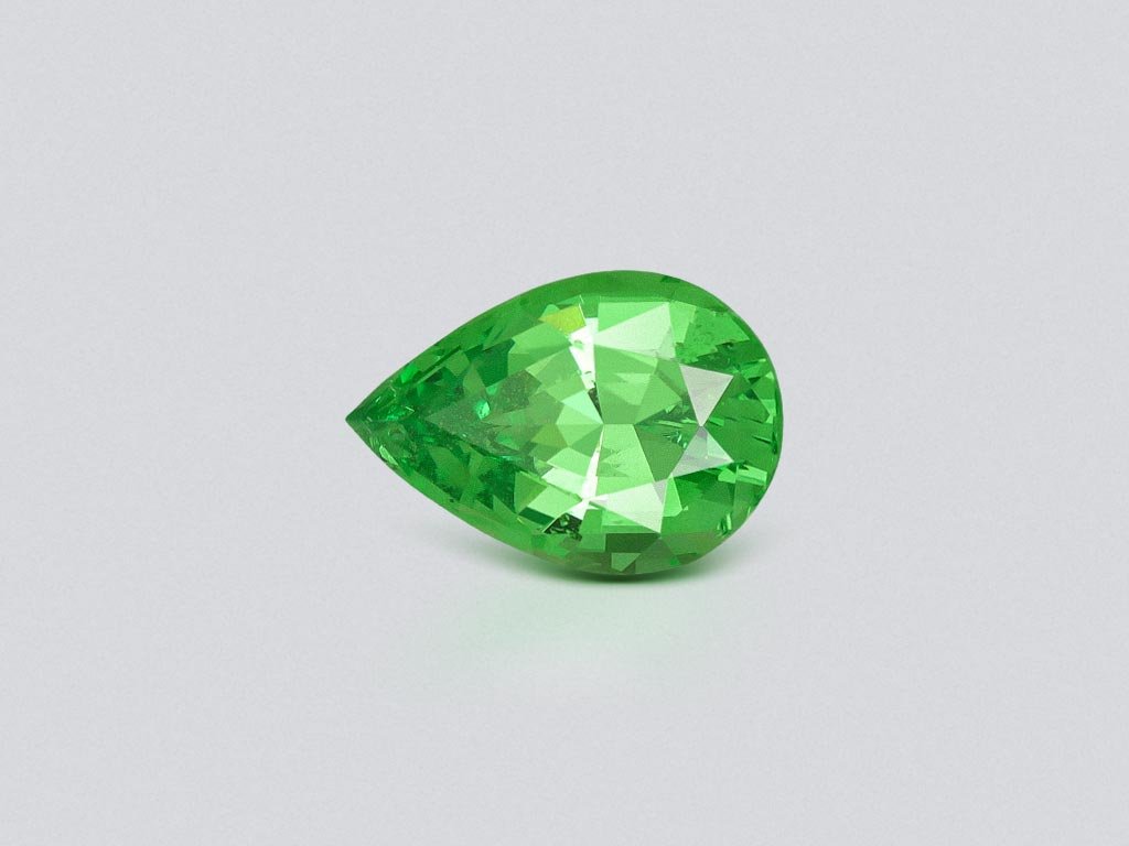 Neon Green tsavorite garnet in pear cut 1.40 carats, Tanzania  Image №1