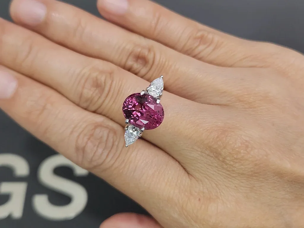 Purple-pink Mahenge spinel in oval cut 5.65 carats, Tanzania Image №5