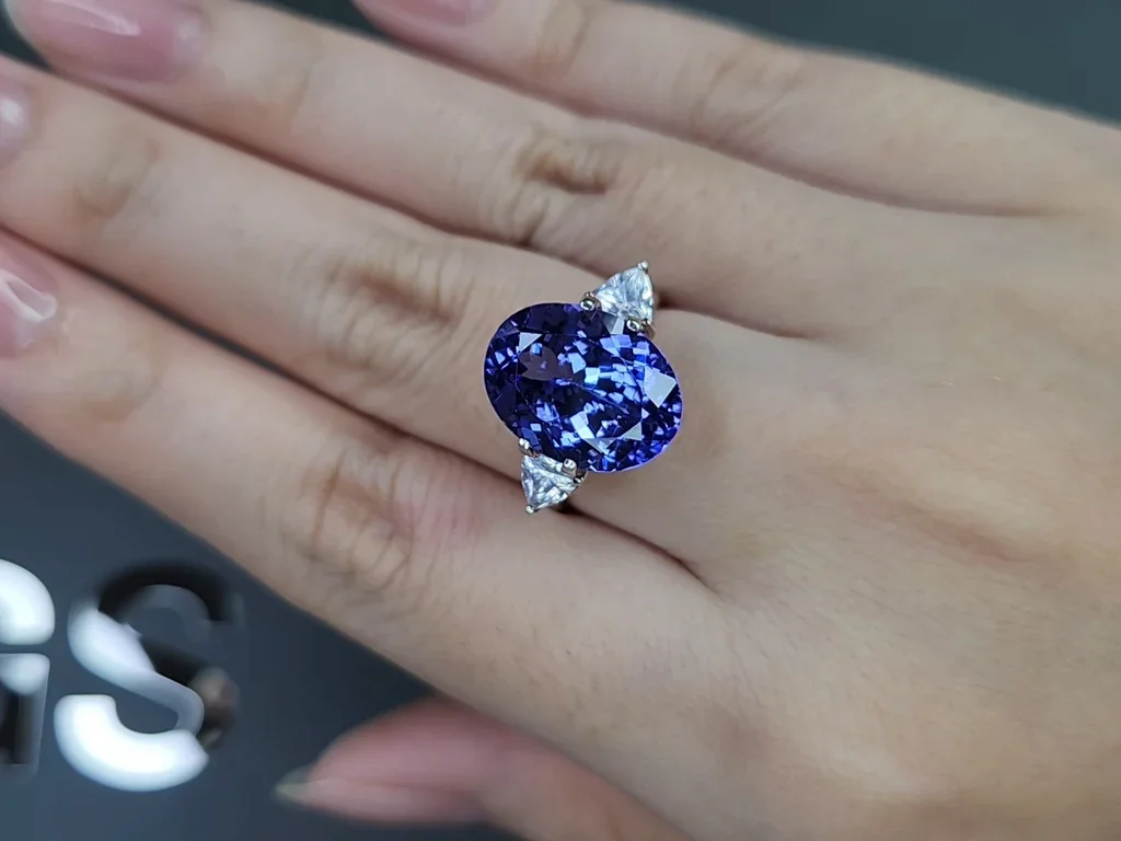 Tanzanite in oval cut 8.21 carats, Tanzania Image №5