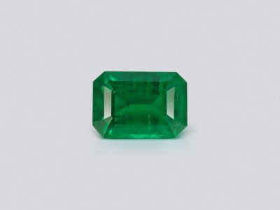 Vivid green emerald in octagon cut 0.78 carats, Panjshir photo