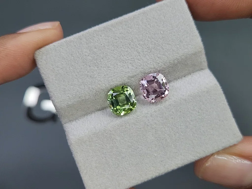 Pair of contrasting tourmalines cushion cut 2.59 carats, Africa Image №4