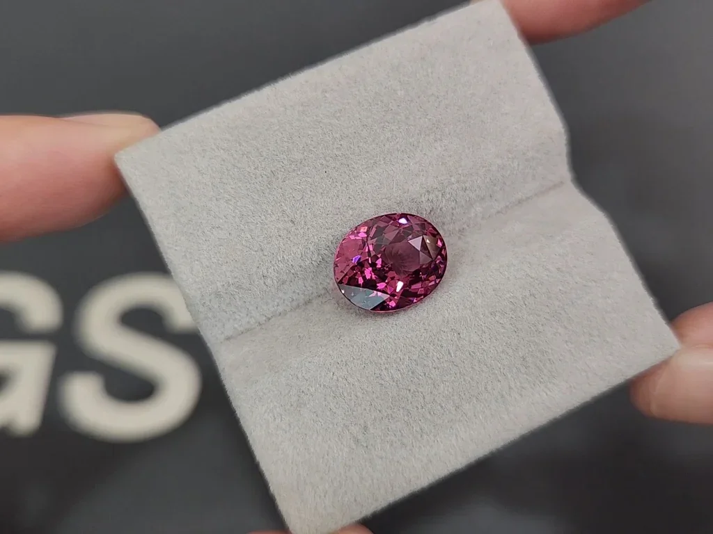 Garnet rhodolite oval cut 4.99 carats, Tanzania Image №4