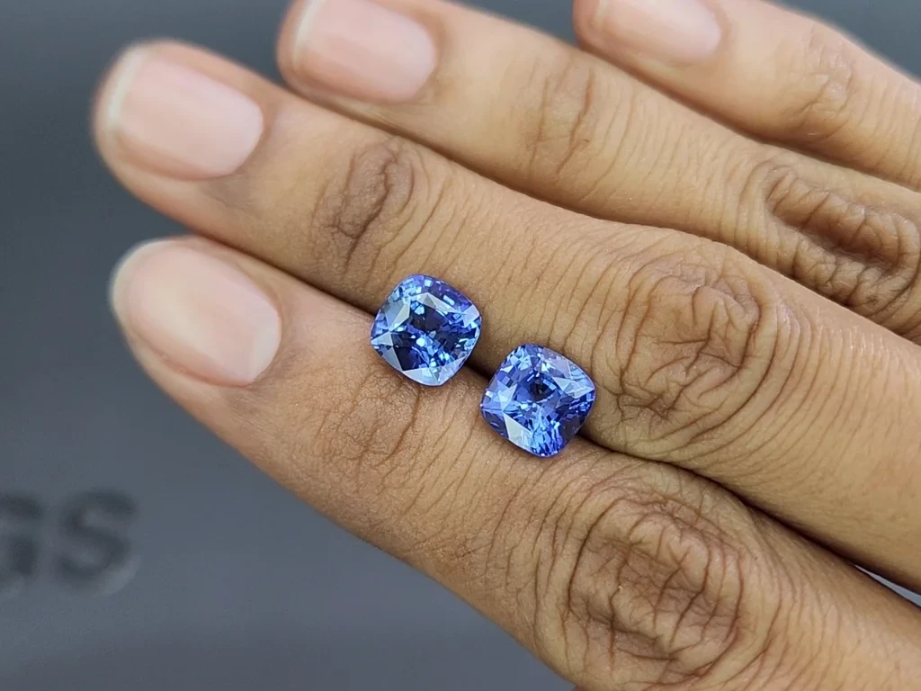 Pair of Intense Blue sapphires in cushion cut  5.59 carats, Sri Lanka Image №2