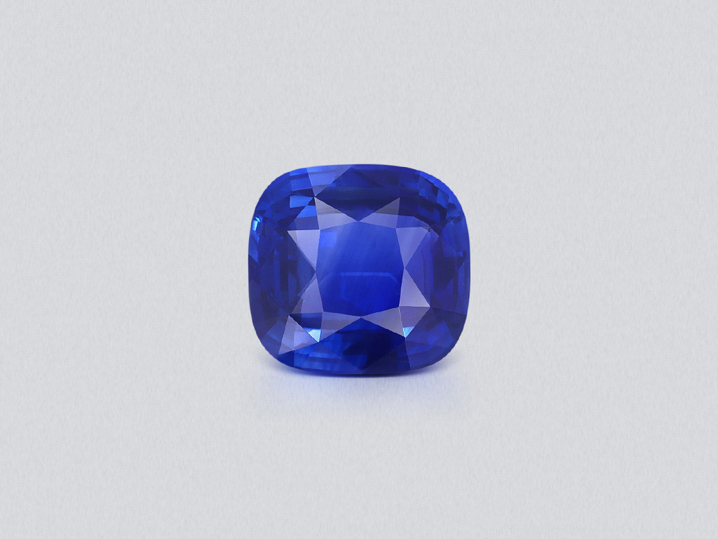 Royal Blue sapphire in cushion cut 4.02 carats, Sri Lanka Image №1