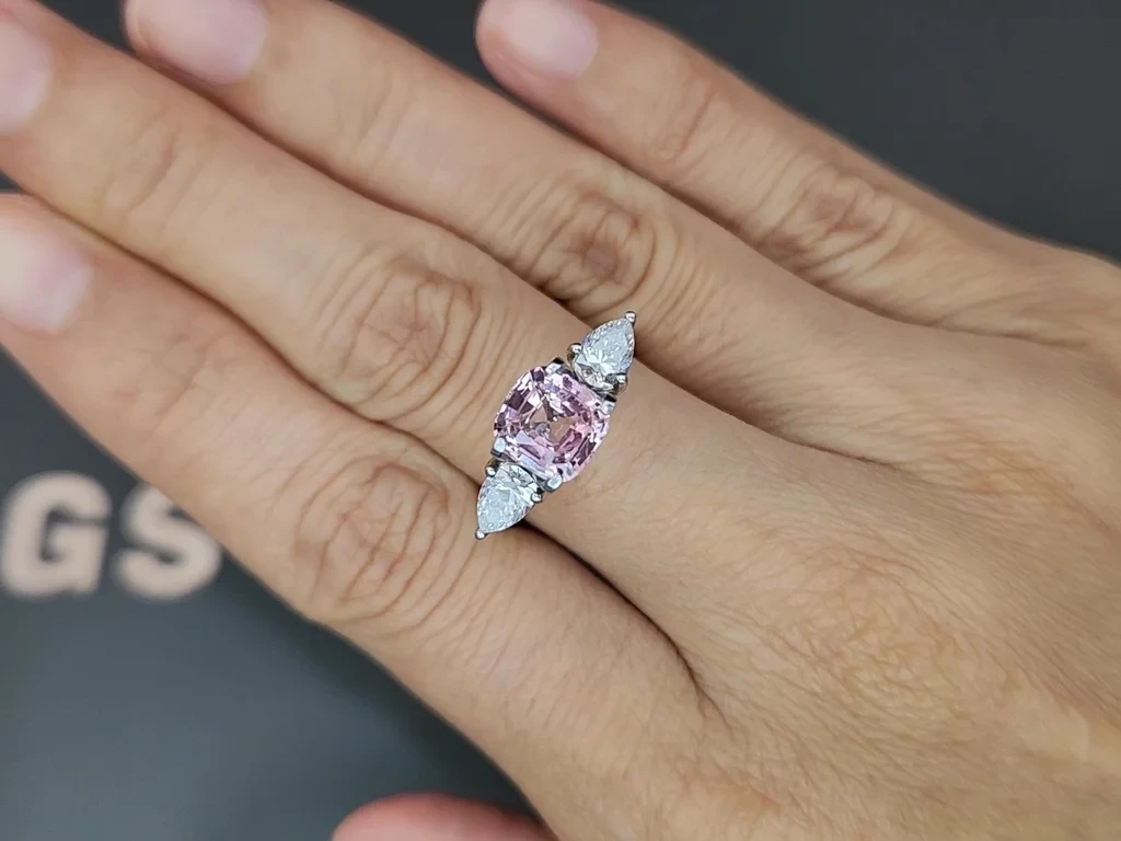 Unheated sapphire soft pink cushion cut 2.08 carats, Sri Lanka Image №5