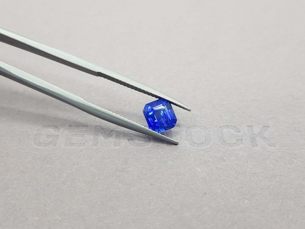 Bright sapphire 2.14 ct octagon cut, Sri Lanka Image №4