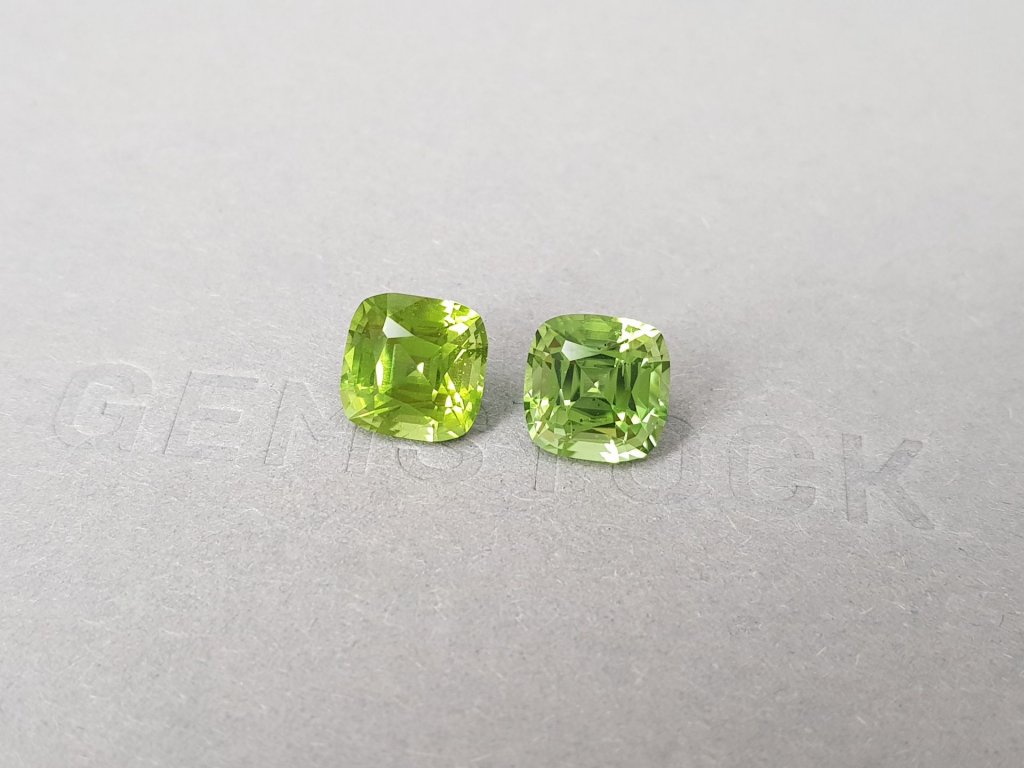 Pair of apple green peridots from Burma 6.04 ct Image №3