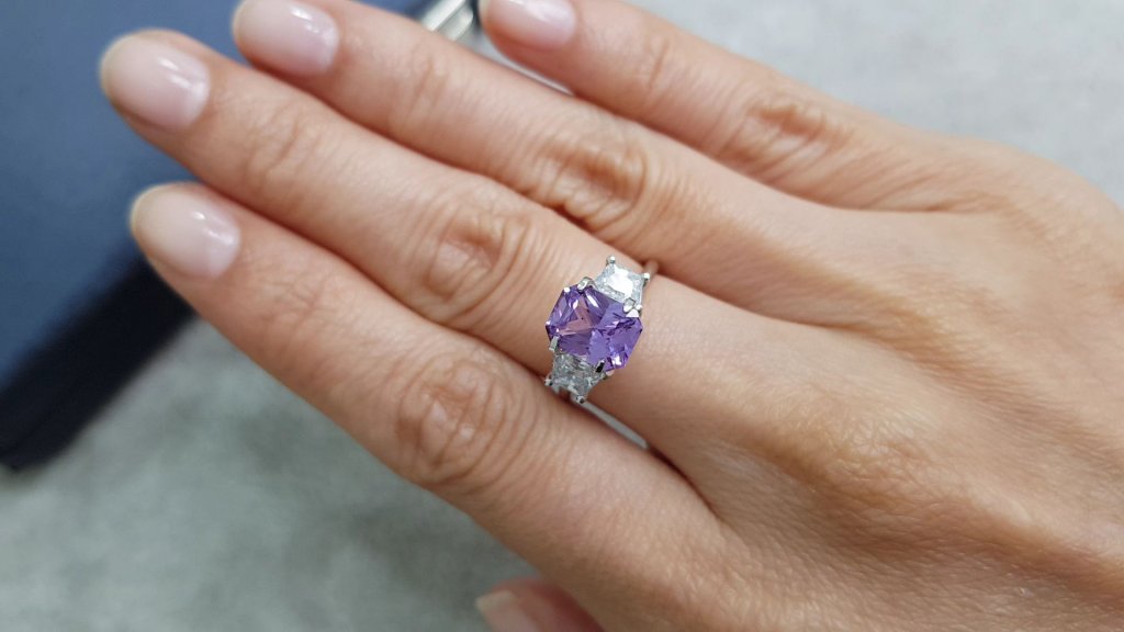 Unheated radiant cut lavender color sapphire 2.58 ct, Sri Lanka Image №4
