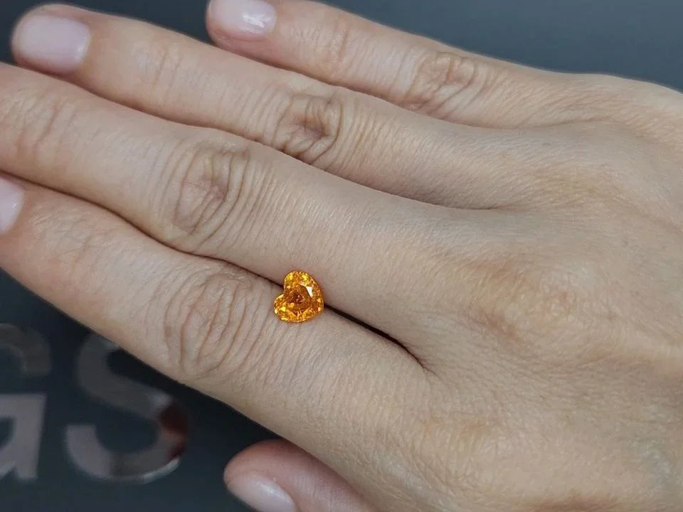 Heart shaped Fanta color spessartine garnet 1.41 carats, Tanzania Image №2