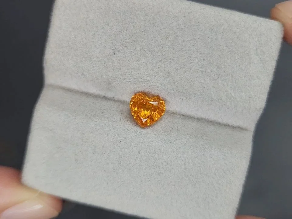 Heart shaped Fanta color spessartine garnet 1.41 carats, Tanzania Image №4