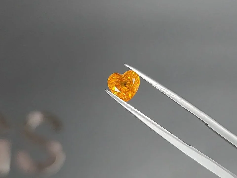 Heart shaped Fanta color spessartine garnet 1.41 carats, Tanzania Image №3
