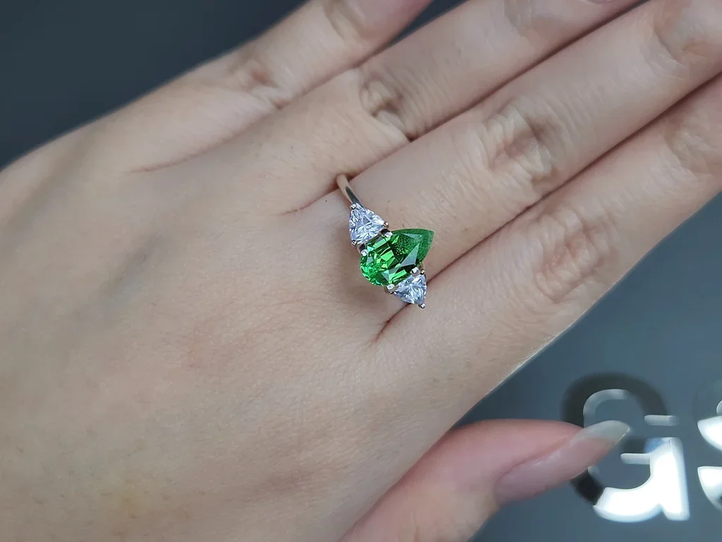 Neon Green tsavorite garnet in pear cut 1.93 carats, Tanzania  Image №5
