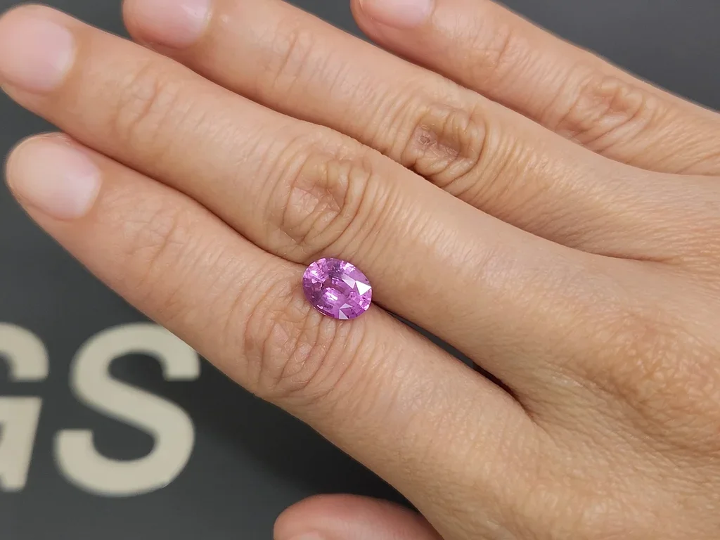 Unheated sapphire  Vivid Pink oval cut 1.83 carats, Sri Lanka Image №2