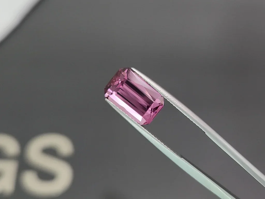 Purple spinel in octagon cut 6.46 carats, Tanzania Image №3