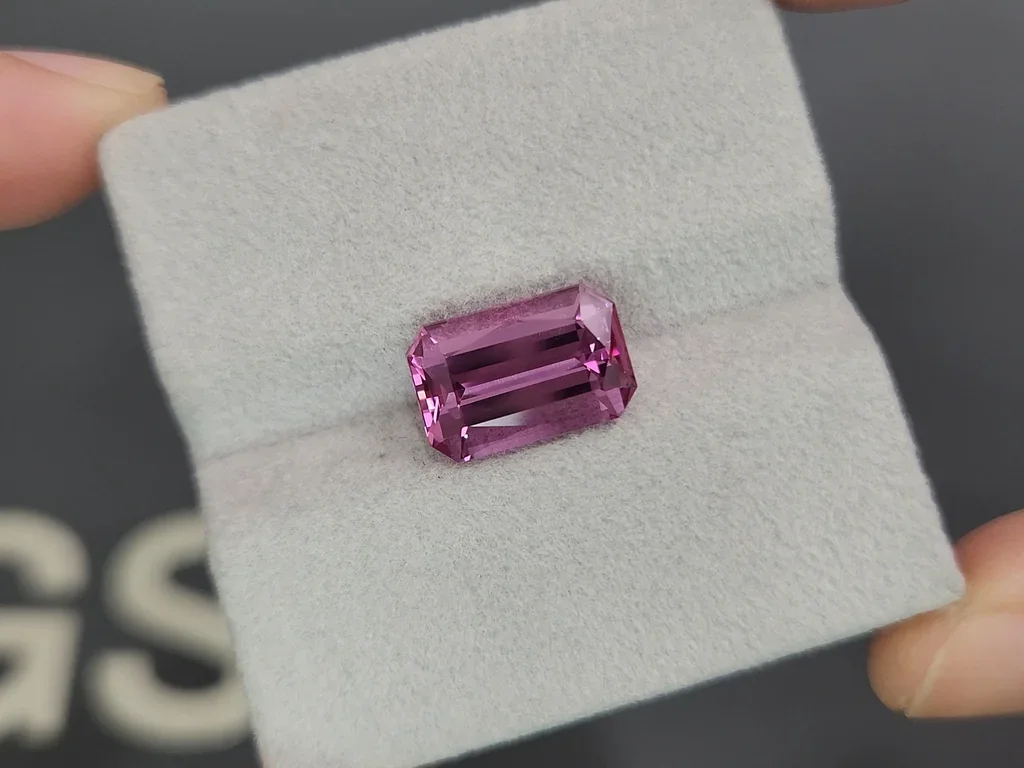 Purple spinel in octagon cut 6.46 carats, Tanzania Image №4
