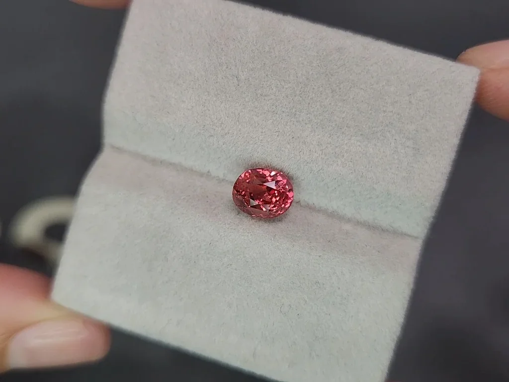 Unheated Padparadscha sapphire oval cut 1.98 carats, Madagascar Image №4