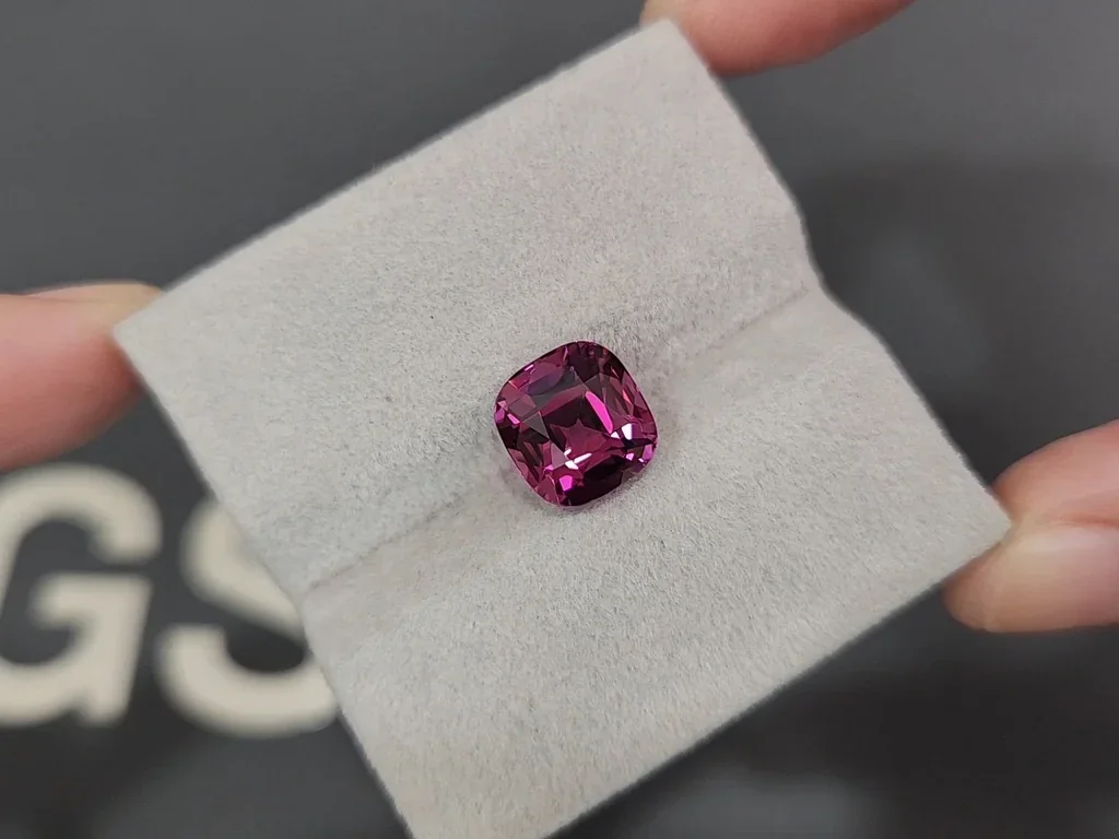 Garnet rhodolite cushion cut 5.48 carats, Tanzania Image №4
