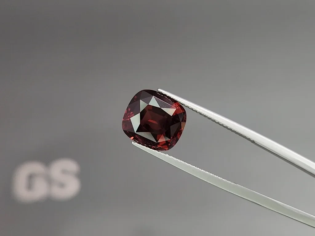 Spinel intense red cushion cut 6.54 carats, Vietnam Image №3