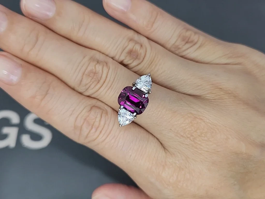 Garnet rhodolite cushion cut 3.70 carats, Tanzania Image №5