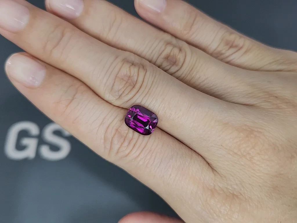 Garnet rhodolite cushion cut 3.70 carats, Tanzania Image №2