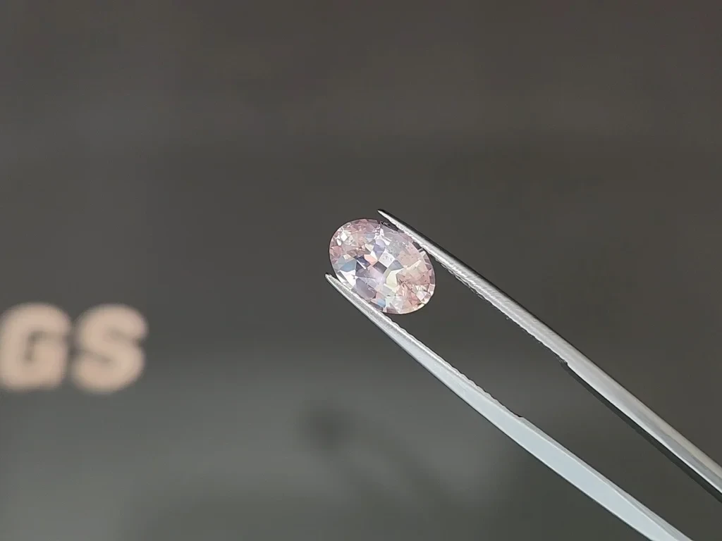 Unheated peach sapphire oval cut 2.60 carats, Sri Lanka Image №3