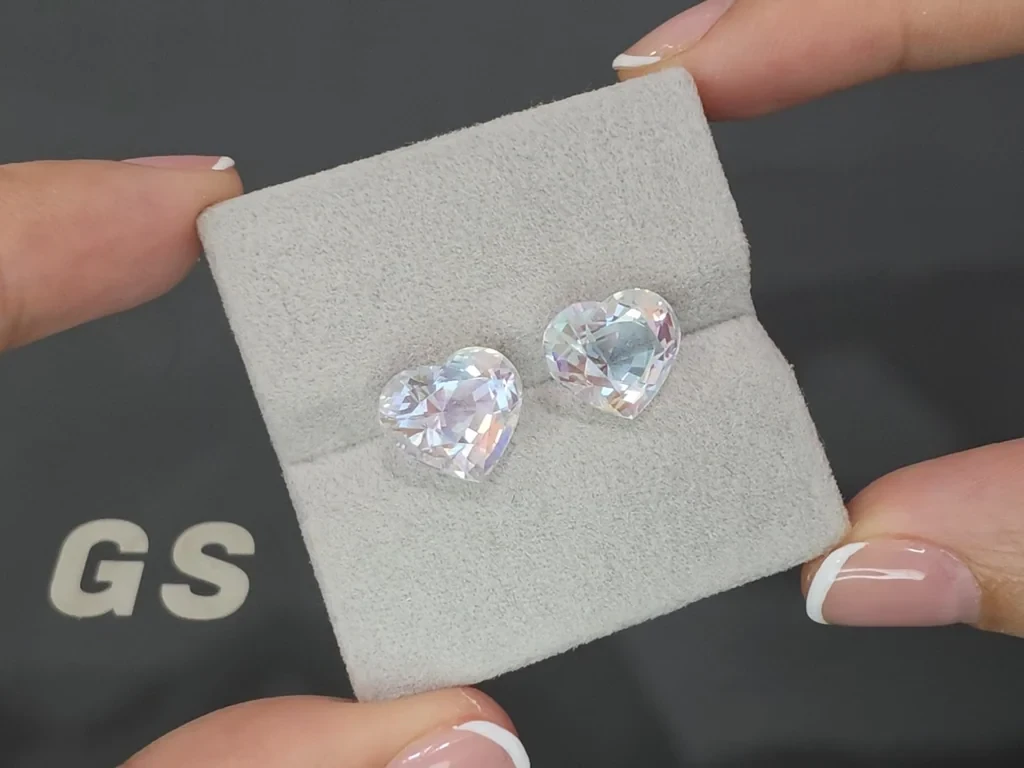 Pair of moonstones heart shape 9.26 carats, Madagascar Image №4