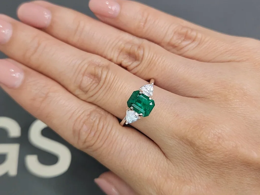 Muzo Green emerald octagon cut 1.57 ct, Colombia Image №5