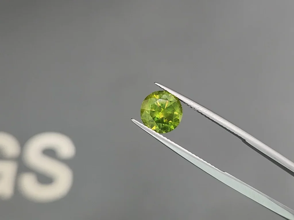 Ural demantoid garnet in round cut 2.85 ct Image №3