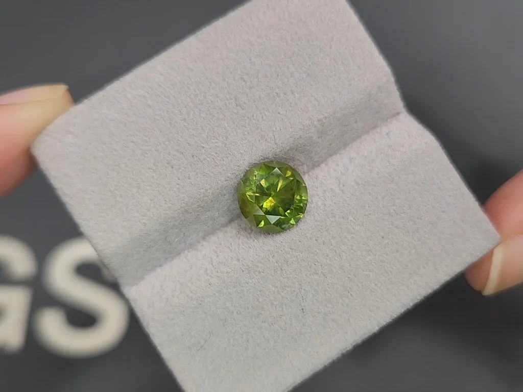 Ural demantoid garnet in round cut 2.85 ct Image №4