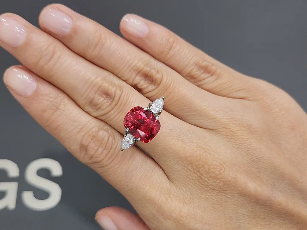 Super rare vivid Vibrant red spinel in cushion cut 6.81 carats, Vietnam  Image №5