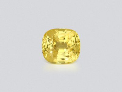 Yellow sapphire in cushion cut 2.11 carats, Sri Lanka  photo