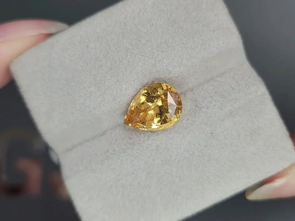 Yellow-orange pear-cut hessonite garnet 4.44 carats, Tanzania Image №4