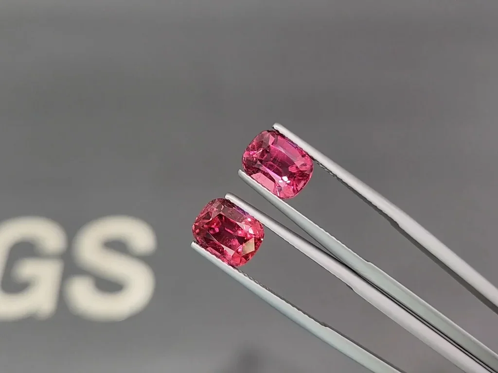 Pair of tourmalines rubellite Vivid Pink cushion cut 5.96 carats, Afghanistan Image №3