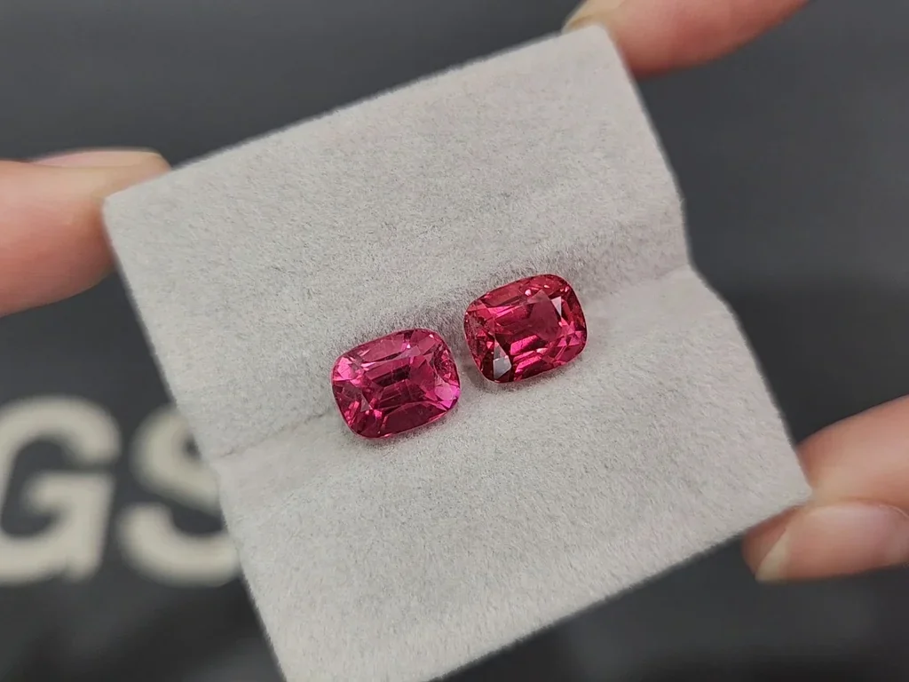 Pair of tourmalines rubellite Vivid Pink cushion cut 5.96 carats, Afghanistan Image №4