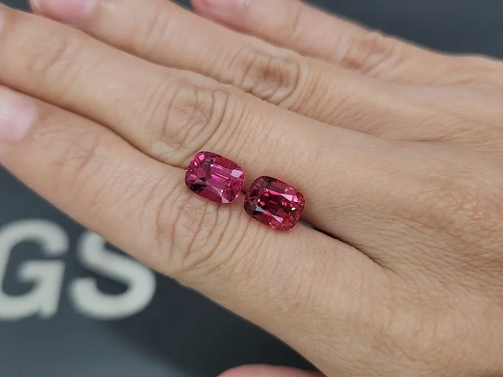 Pair of tourmalines rubellite Vivid Pink cushion cut 5.96 carats, Afghanistan Image №2