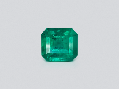 Muzo Vivid Green emerald in octagon cut 7.65 carats, Colombia (GRS) photo