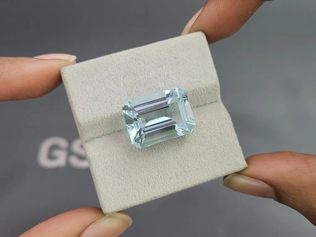 Large aquamarine octagon cut  14.99 carats, Madagascar  Image №4