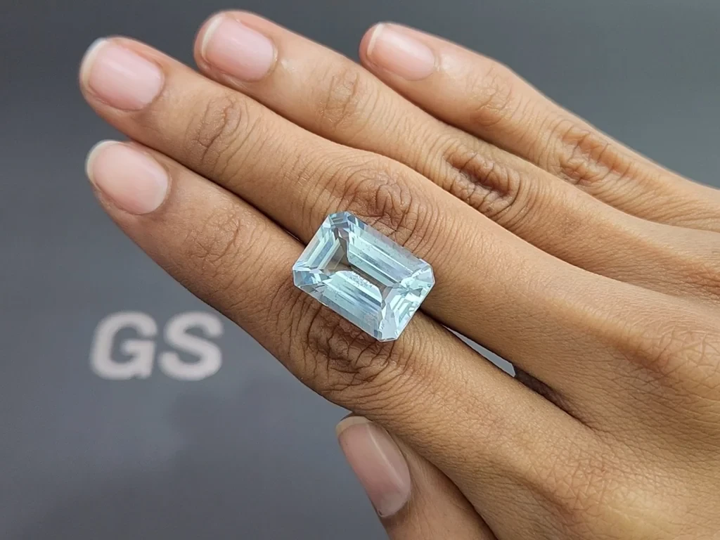 Large aquamarine octagon cut  14.99 carats, Madagascar  Image №2