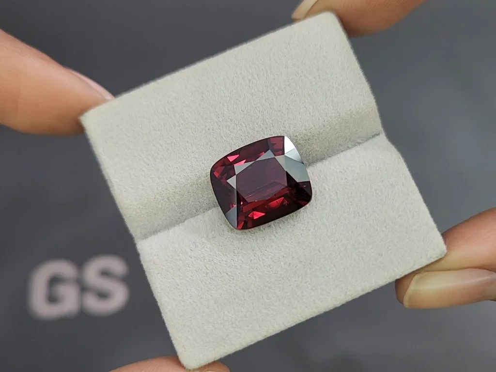 Spinel Vivid Red cushion cut 9.57 carats, Vietnam Image №4