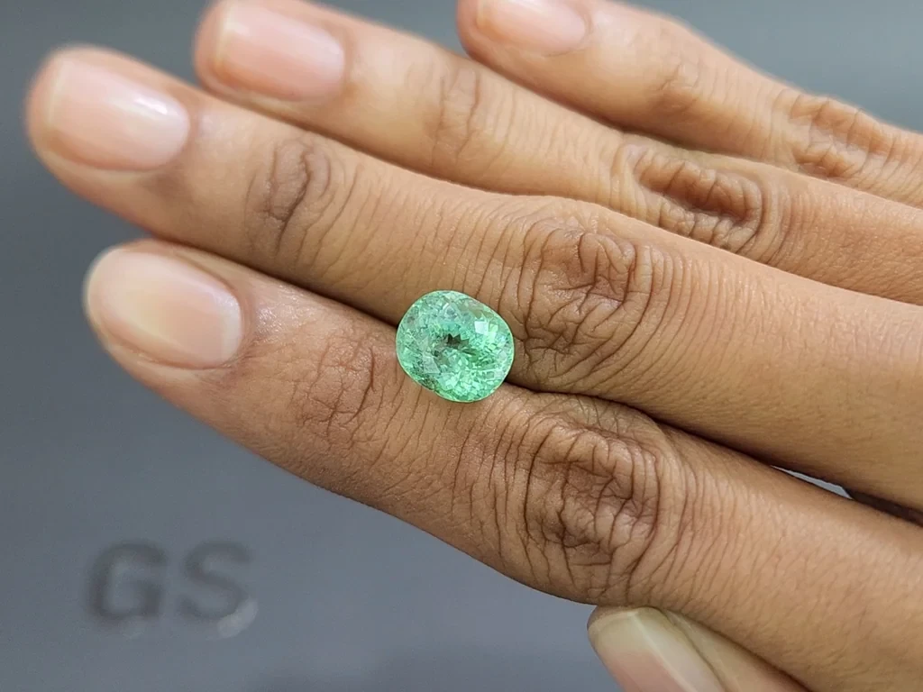 Paraiba Neon Green cushion cut 4.30 carats, Mozambique Image №2