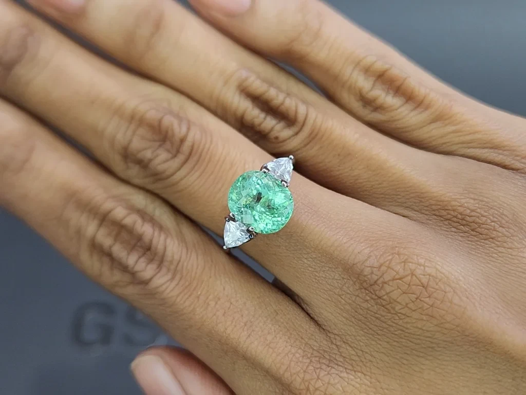 Paraiba Neon Green cushion cut 4.30 carats, Mozambique Image №5