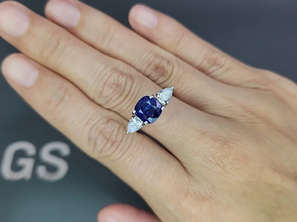 Sapphire Royal Blue cushion cut 3.11 carats, Sri Lanka  Image №5