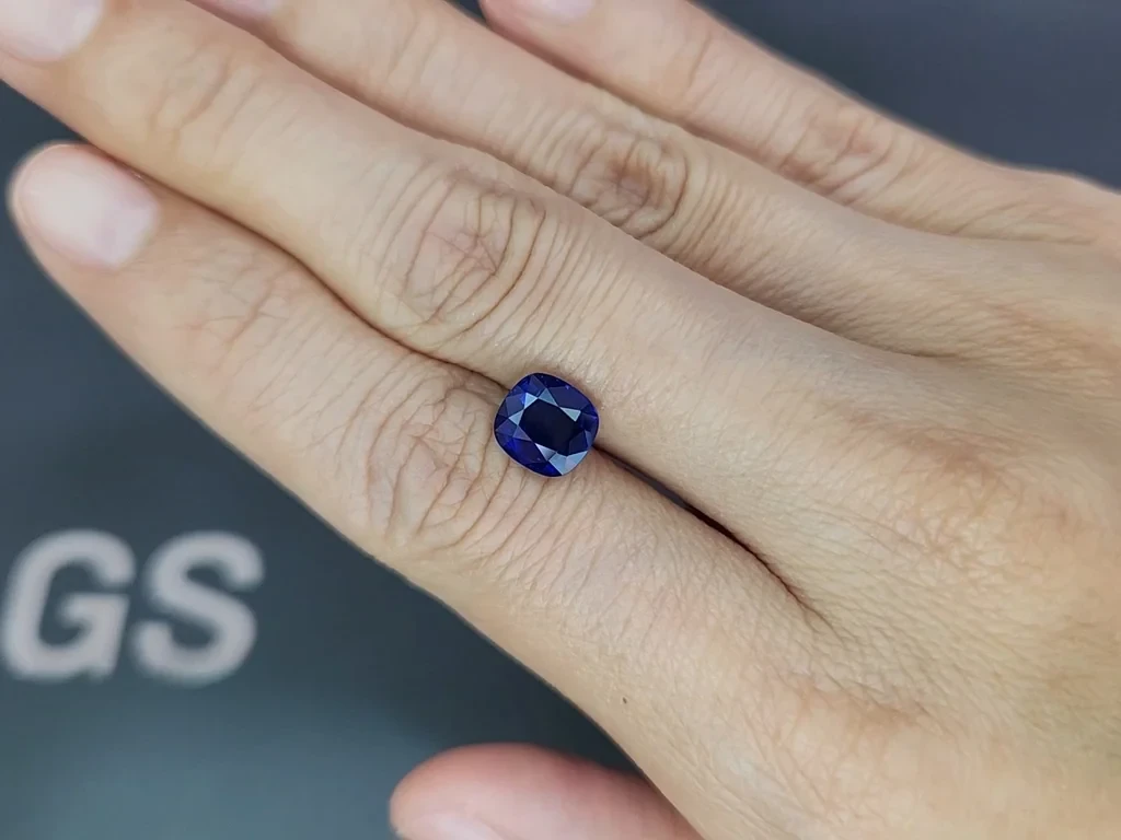 Sapphire Royal Blue cushion cut 3.11 carats, Sri Lanka  Image №2