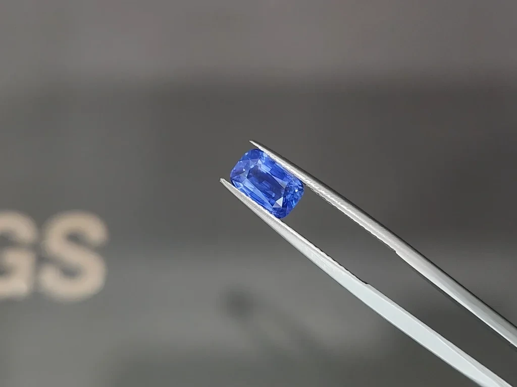 Unheated Cornflower Blue sapphire cushion cut  2.08 carats, Sri Lanka Image №3