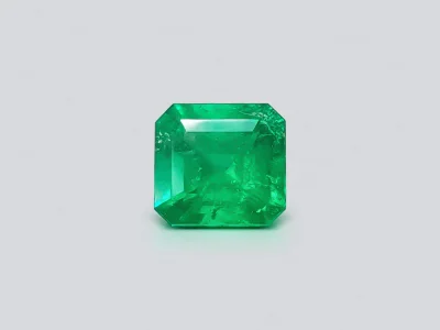 Colombian emerald 1.78 ct octagon cut, Vivid green photo