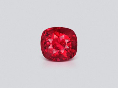 Unique vivid vibrant red spinel in cushion cut 5.32 carats, Vietnam  photo