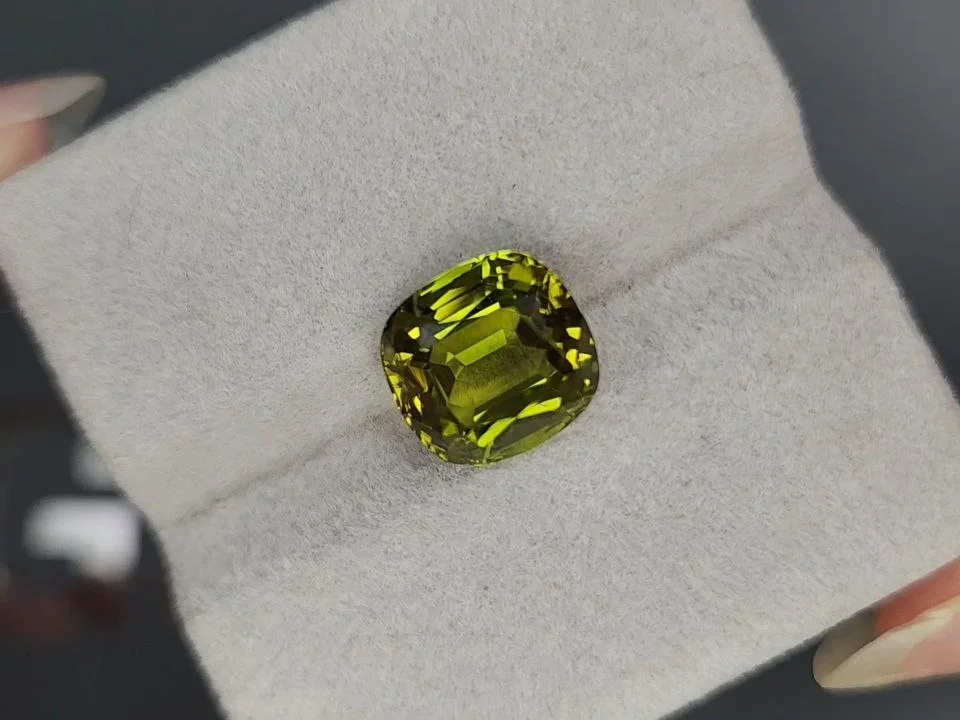 Greenish-yellow tourmaline in cushion cut 5.32 carats, Africa Image №4